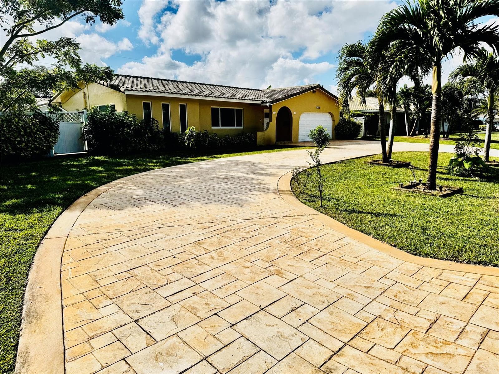 8306 NW 36th Street, Coral Springs FL 33065 photo 4