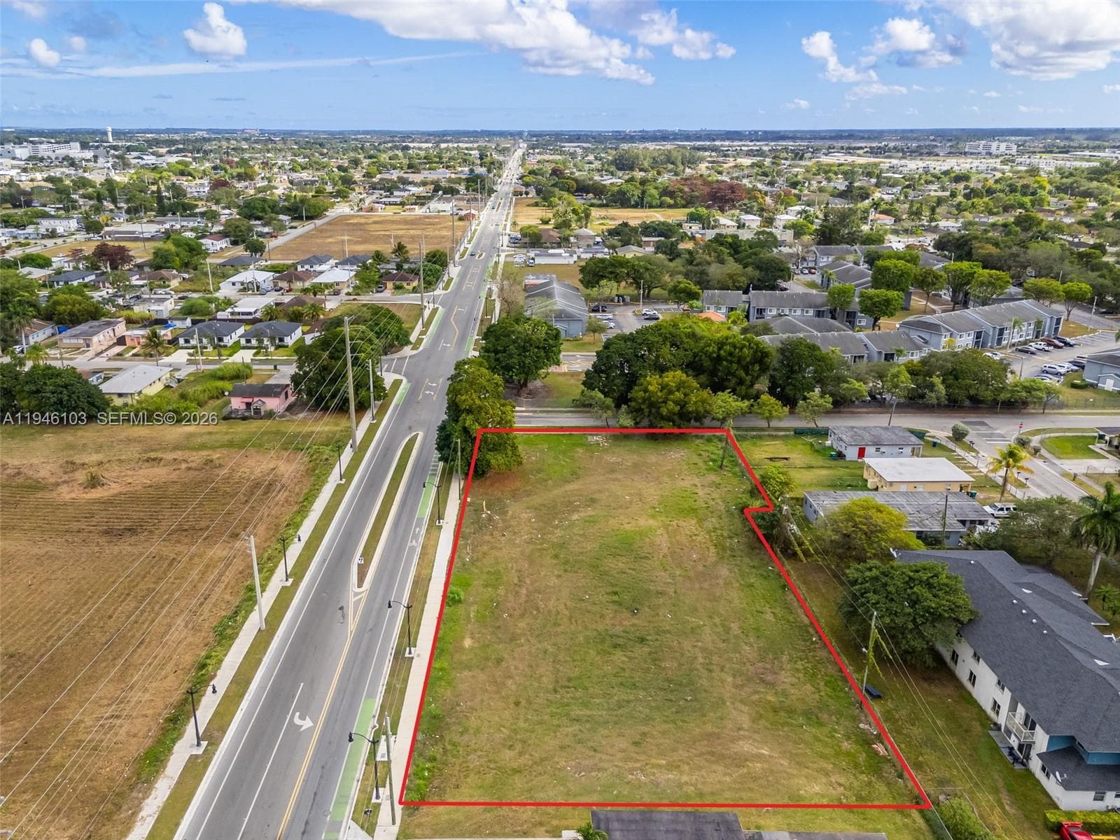 945 W Lucy St, Florida City FL 33034 photo 4