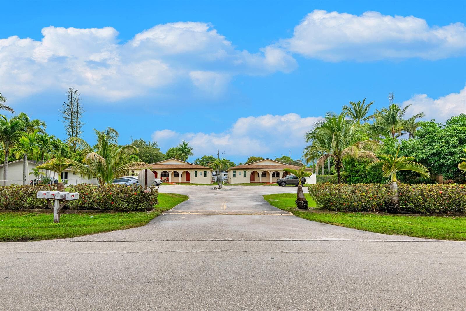 4065 SW 51st Street, Dania Beach FL 33314 photo 3
