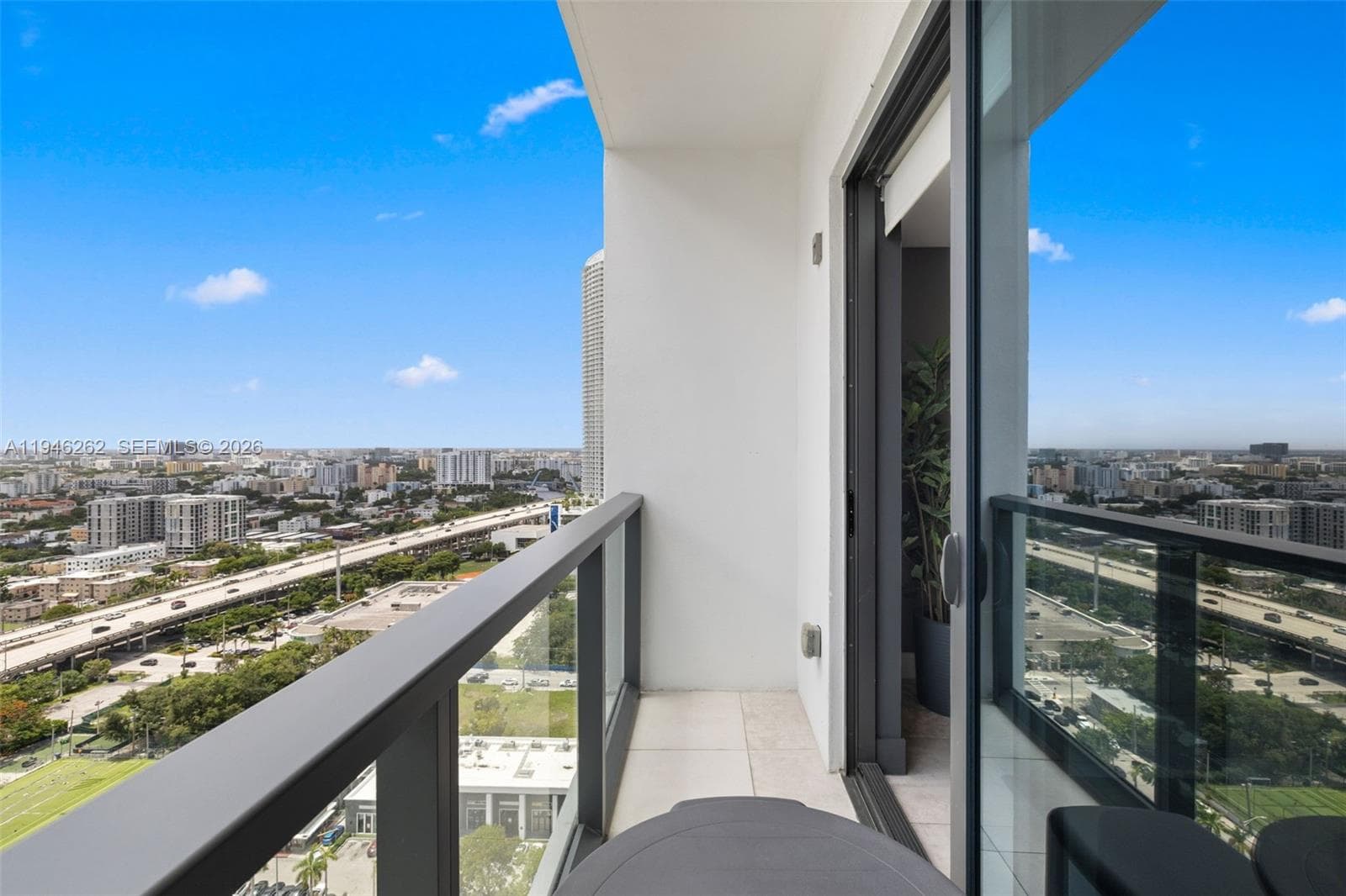239 SW 9th St # 2303, Miami FL 33130 photo 5