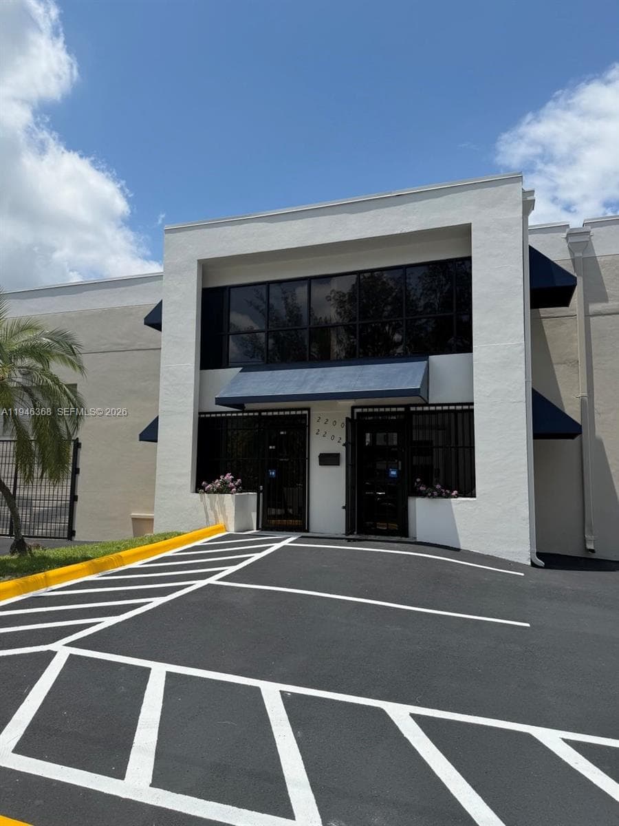 2200 NW 93rd Ave, Doral FL 33172 photo 2