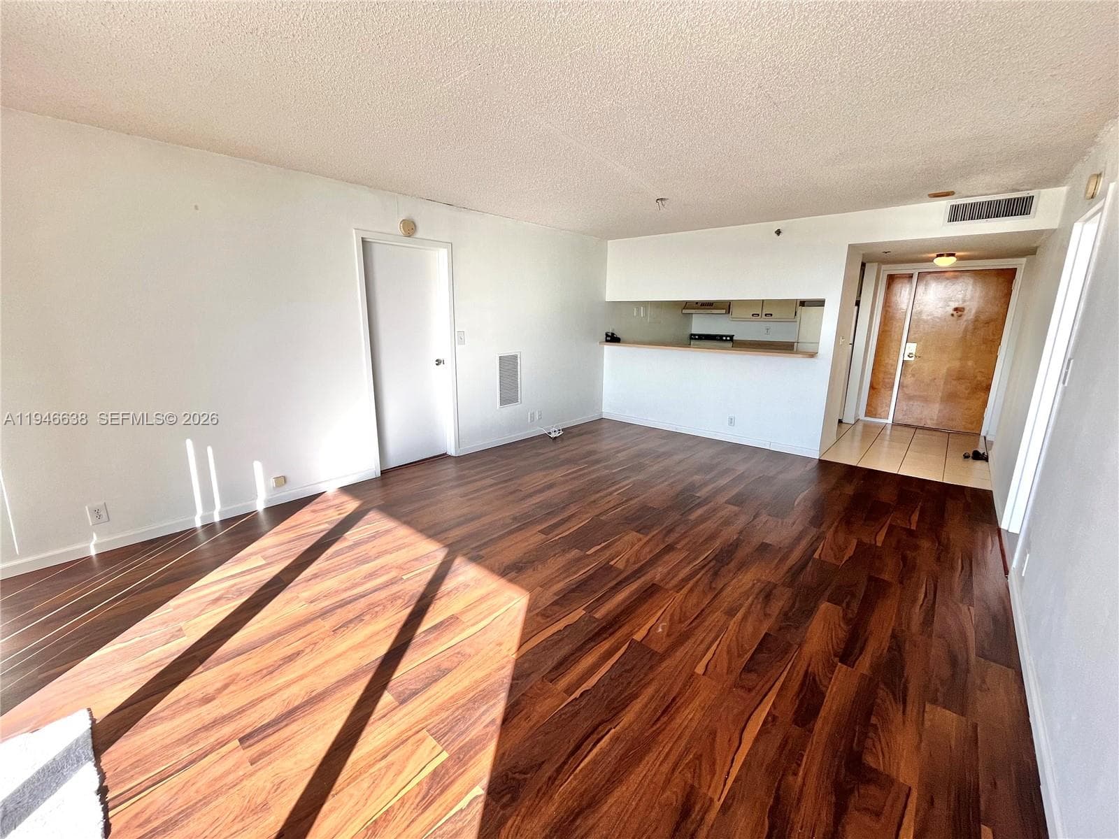 7601 E Treasure Dr # 1604, North Bay Village FL 33141 photo 4