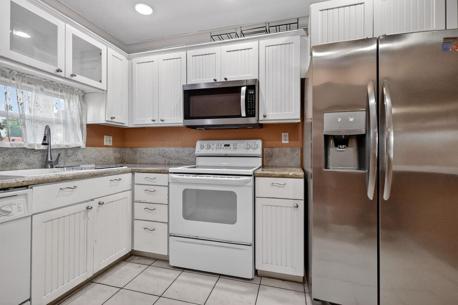 9410 N Hollybrook Lake Drive # 303, Pembroke Pines FL 33025 photo 2