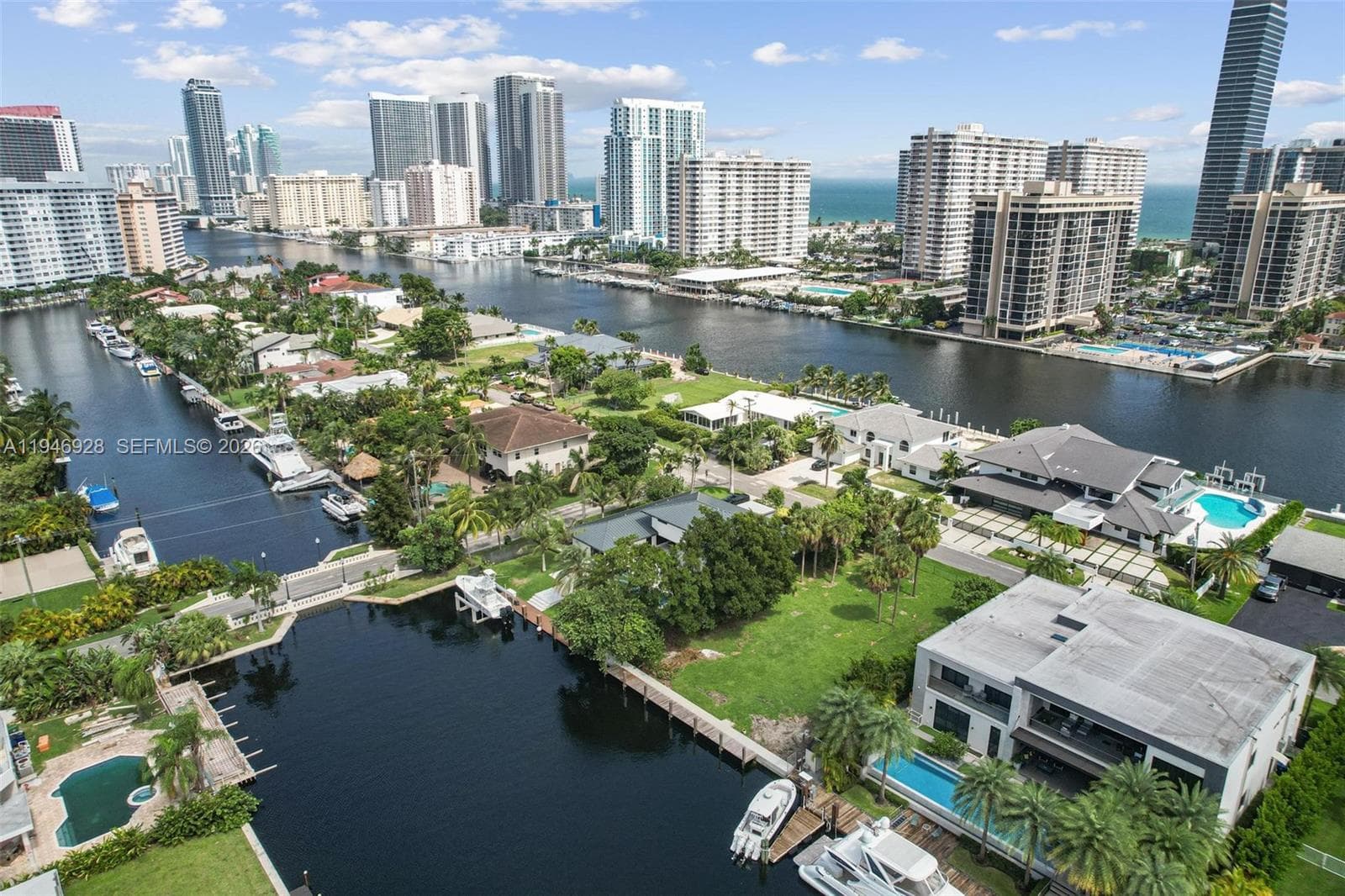 606 Palm Dr, Hallandale Beach FL 33009 photo 5