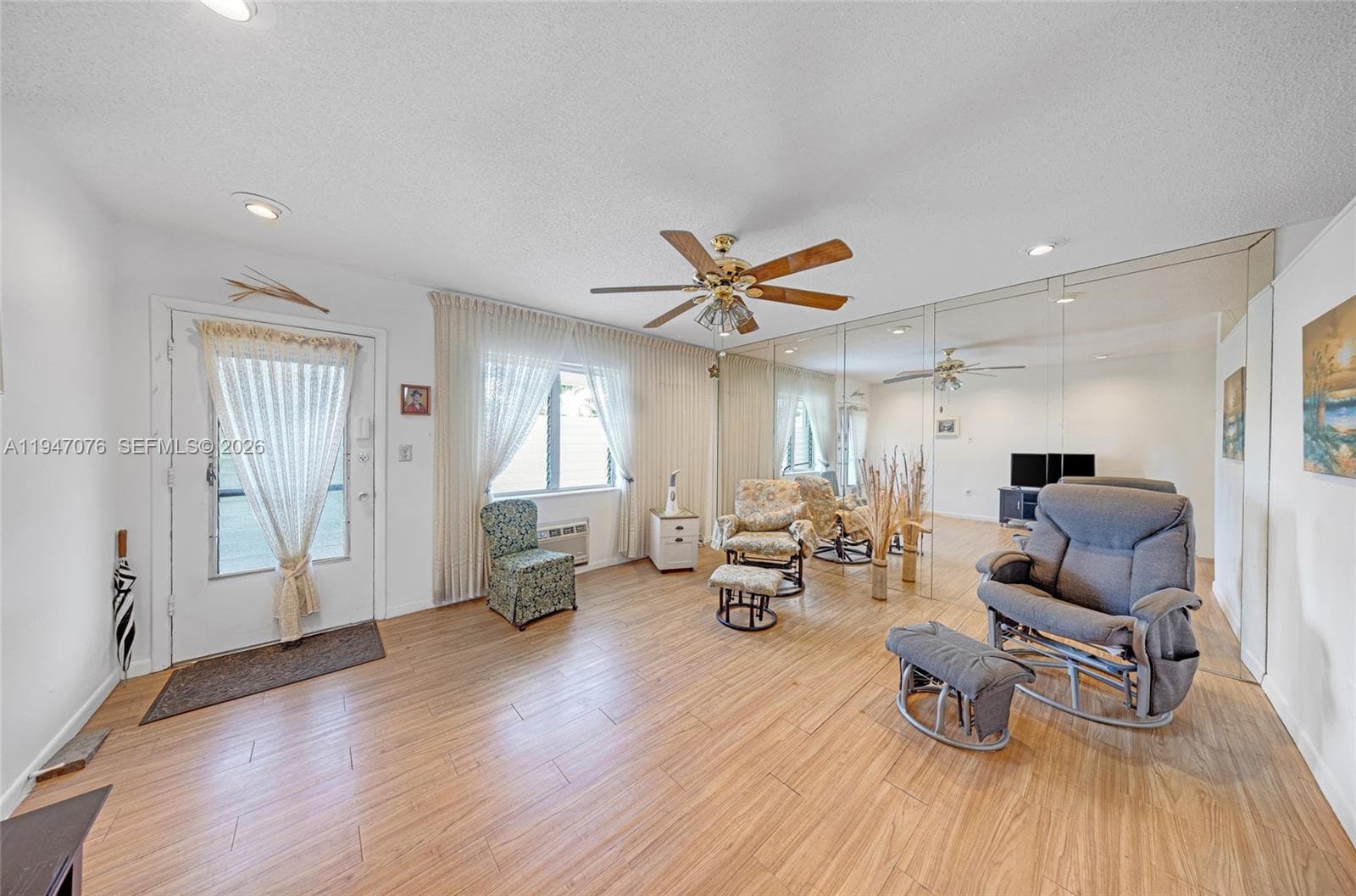 15600 NE 6th Ave # 28D, Miami FL 33162