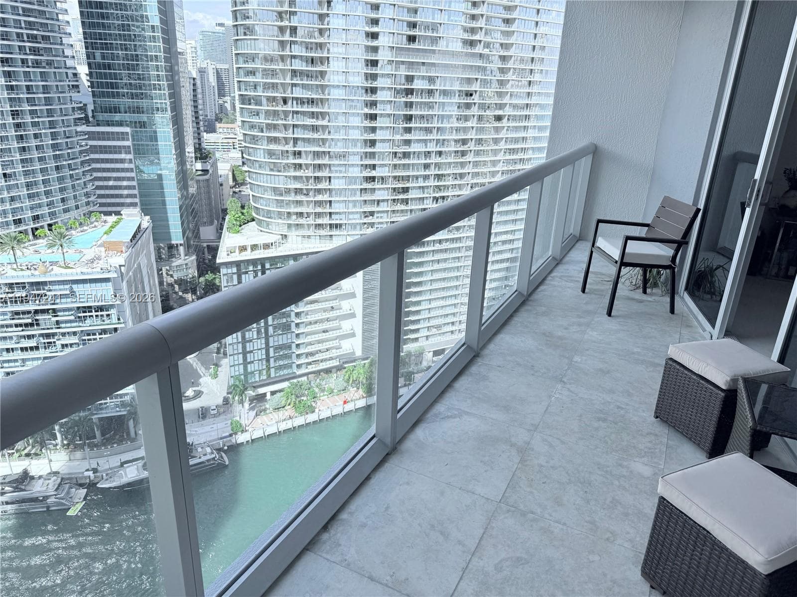 465 Brickell Ave # 2906, Miami FL 33131 photo 2