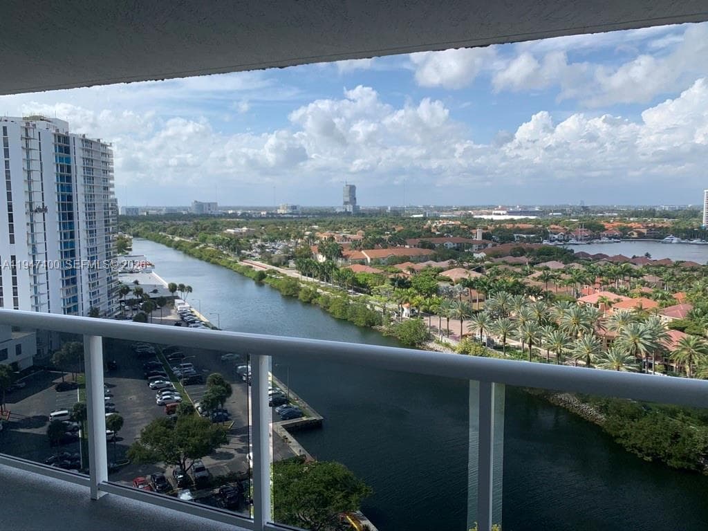 20505 E Country Club Dr # 1631, Aventura FL 33180