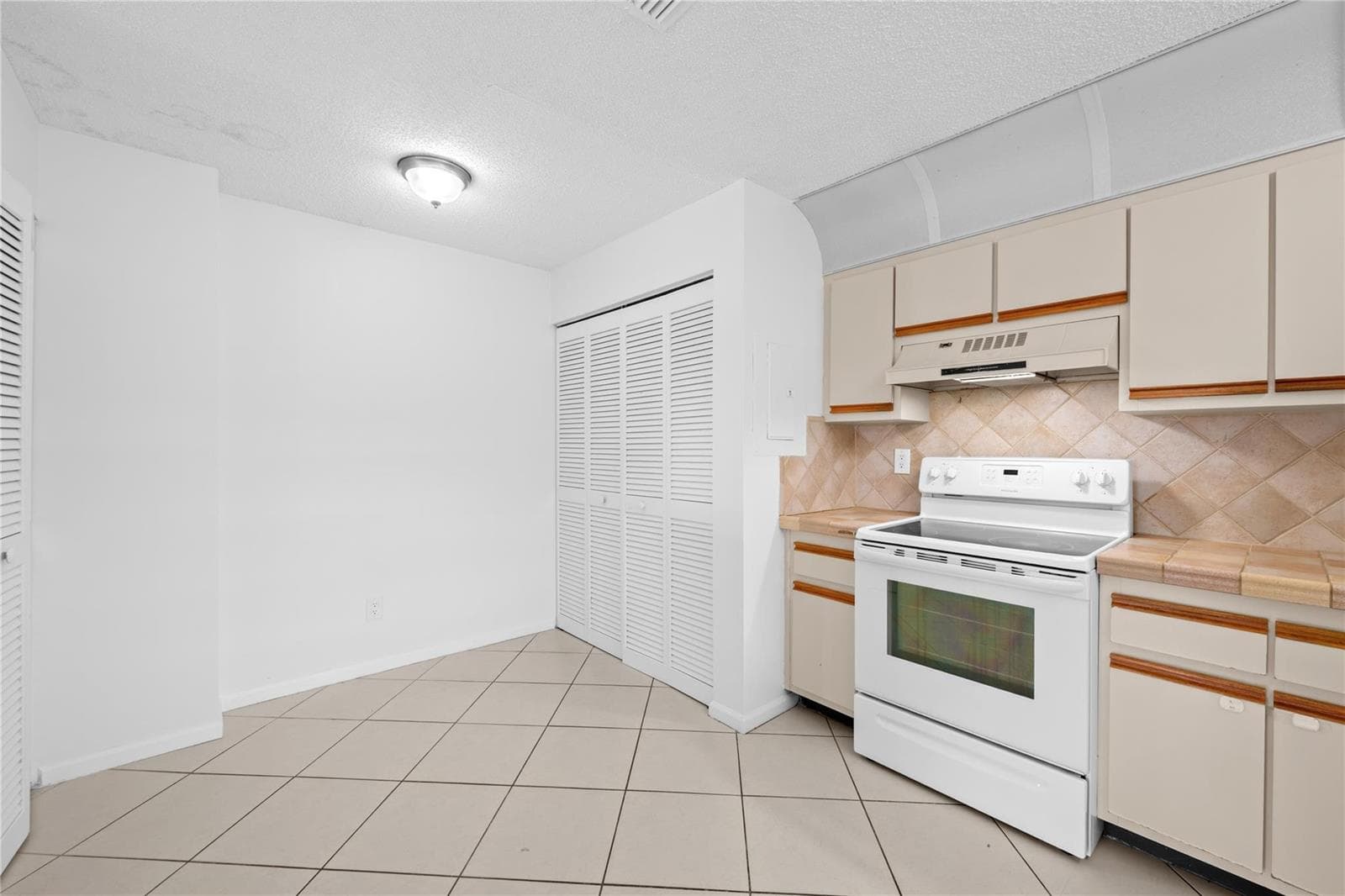 3574 NW 95th Terrace # 8q, Fort Lauderdale FL 33351 photo 5