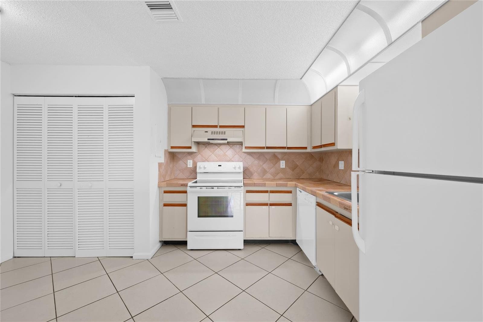 3574 NW 95th Terrace # 8q, Fort Lauderdale FL 33351 photo 4