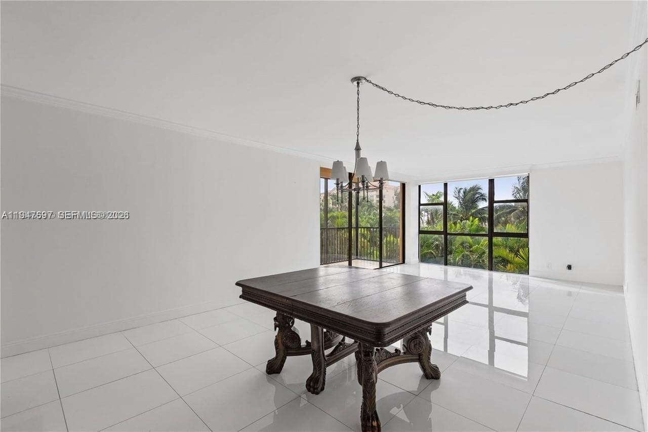 20335 W Country Club Dr # 209, Aventura FL 33180 photo 2