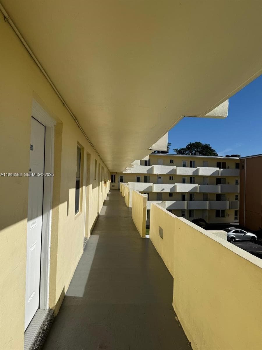 1201 NE 191st St # G313, Miami FL 33179 photo 2