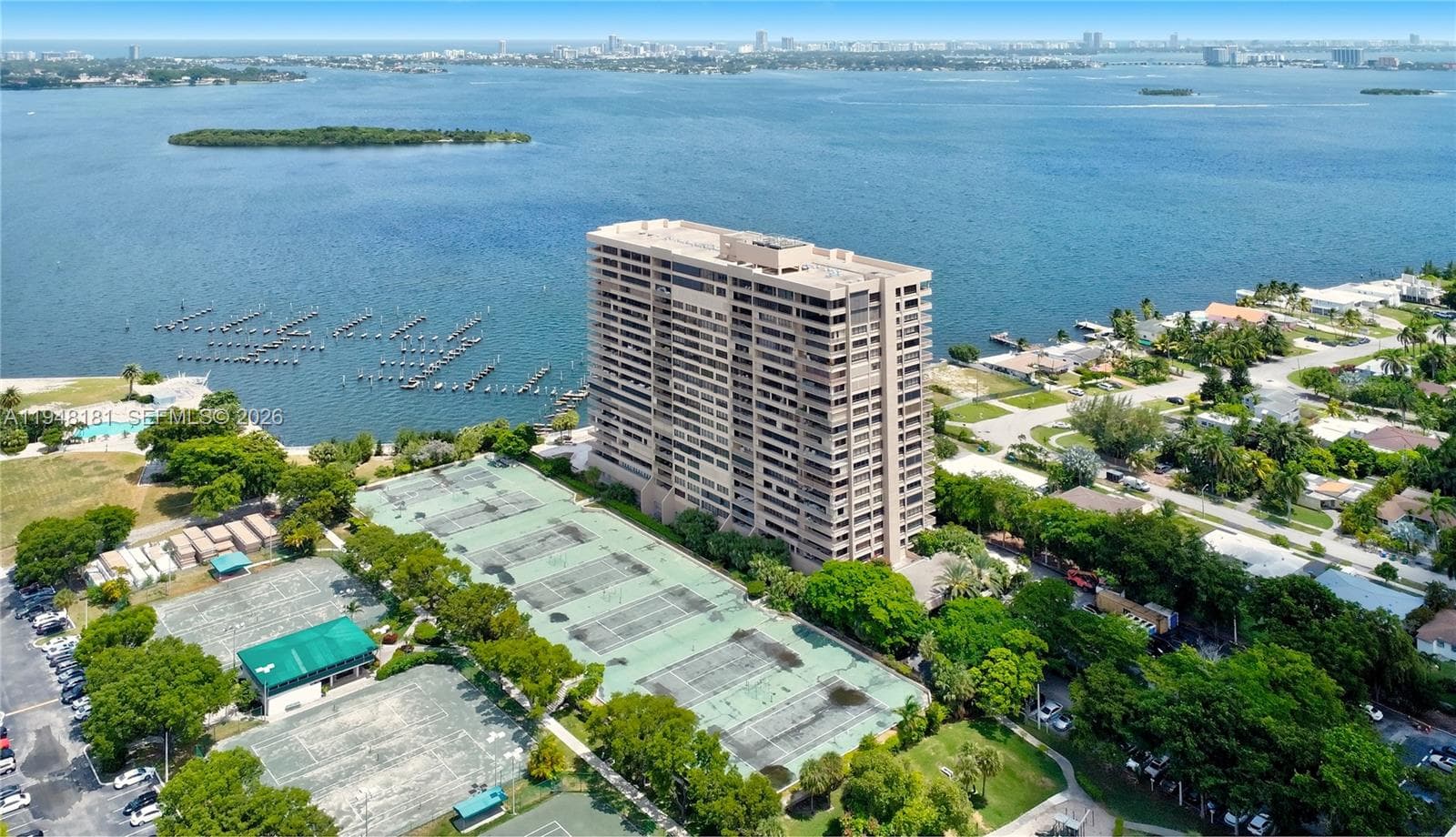 11113 Biscayne Blvd, Miami FL 33181 photo 2