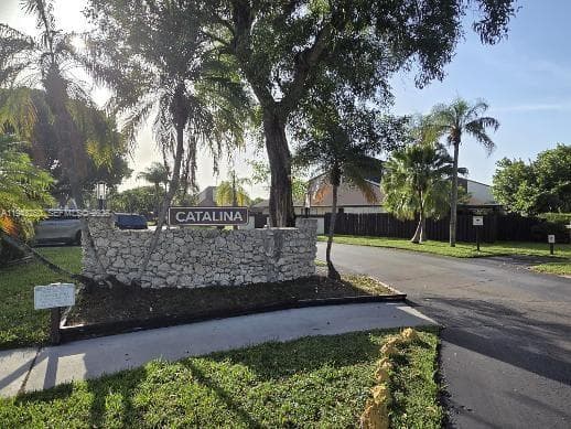 20033 NE 2nd Pl, Miami FL 33179