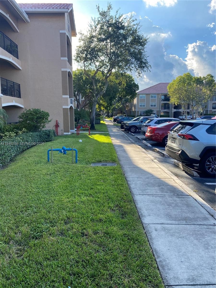 11630 SW 2nd St # 17101, Pembroke Pines FL 33025 photo 2
