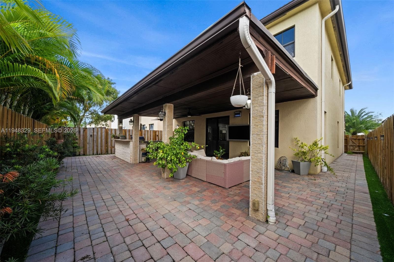 8658 NW 99th Path, Doral FL 33178 photo 3