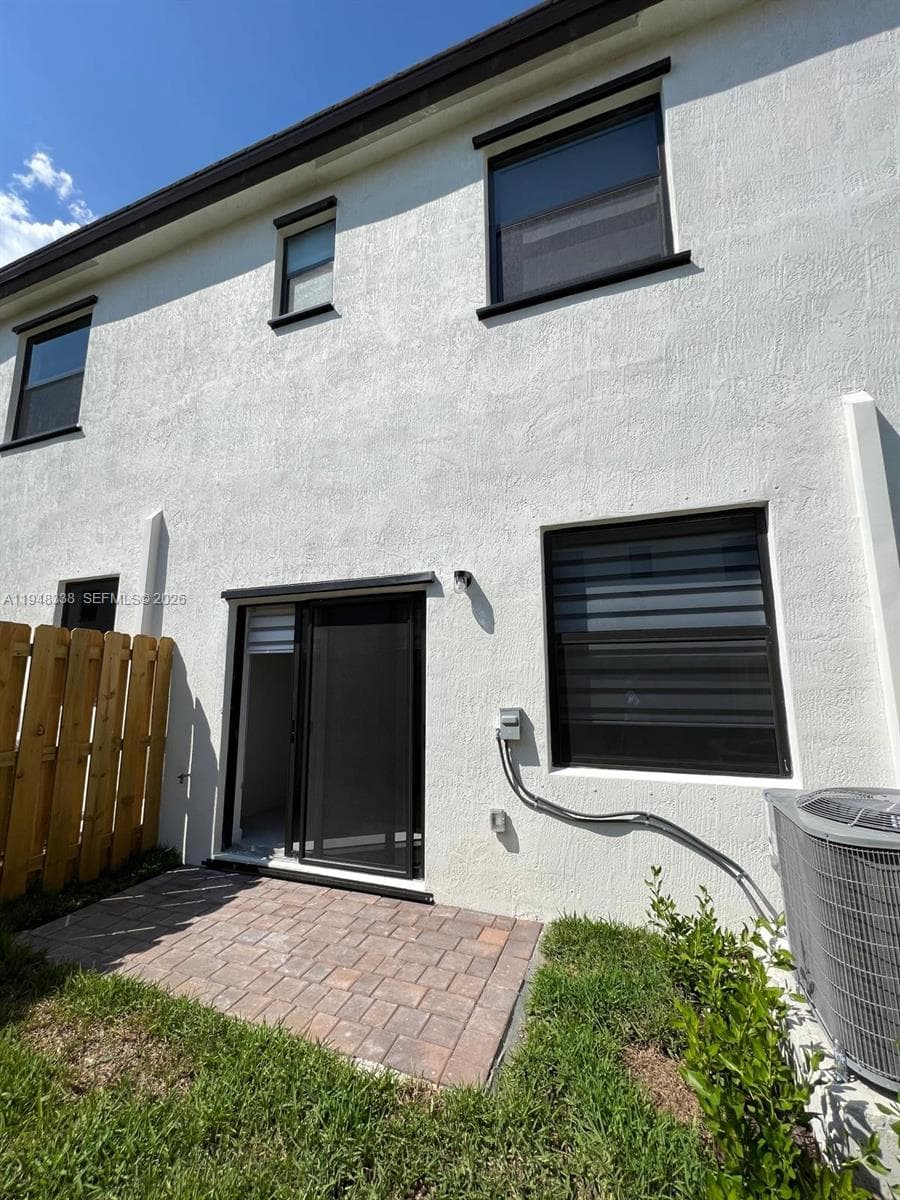 12908 SW 233rd Ter, Homestead FL 33032 photo 5