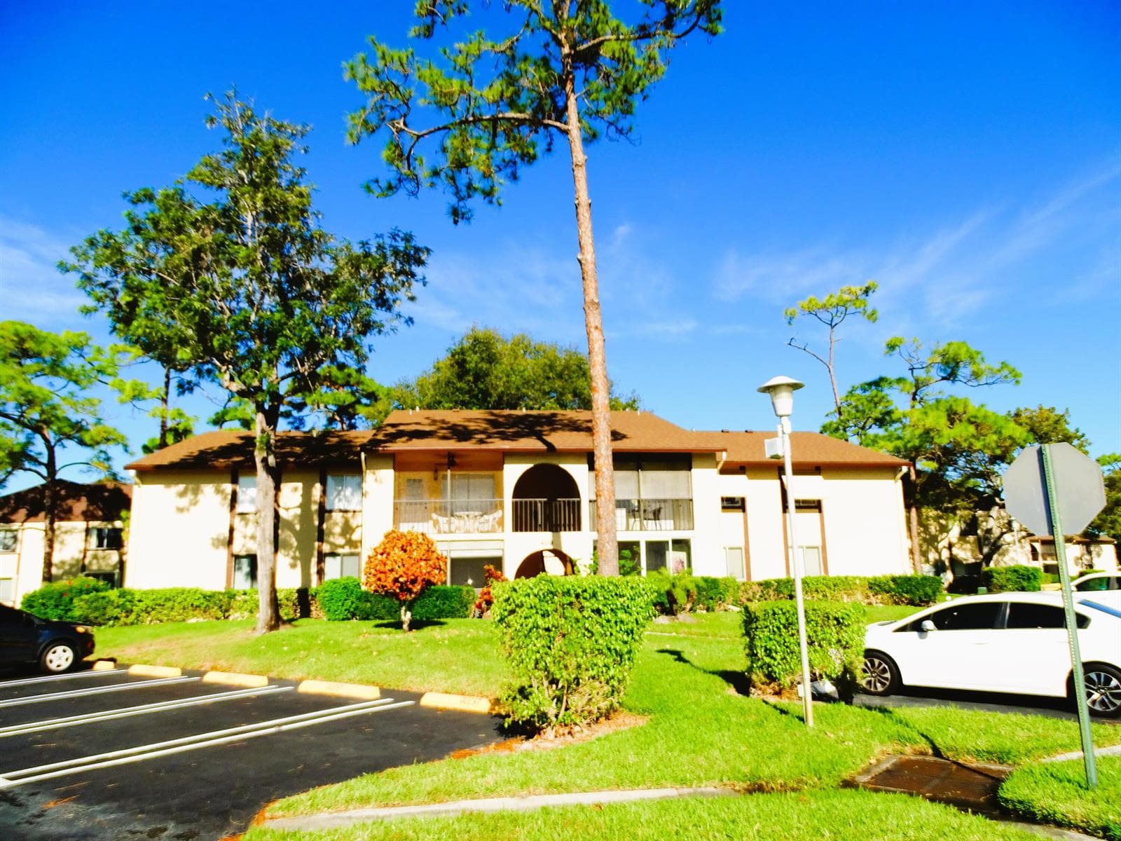 409 Pine Glen Lane # 2, FL 33463 photo 2