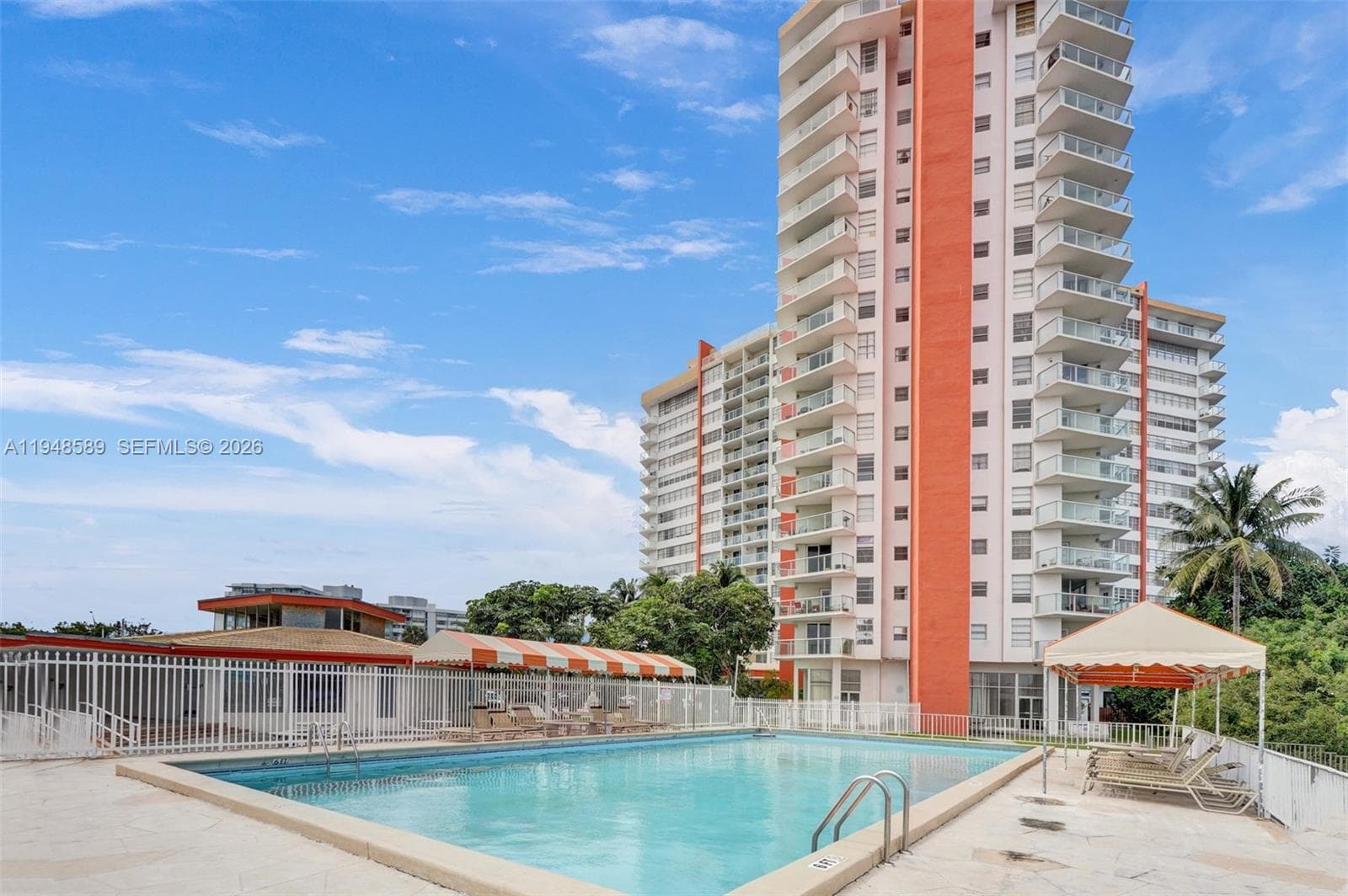 1301 NE Miami Gardens Dr # 501W, Miami FL 33179 photo 2