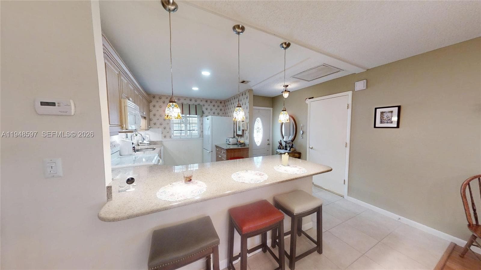 1527 Edgewater Circle, Fort Myers FL 33919 photo 4
