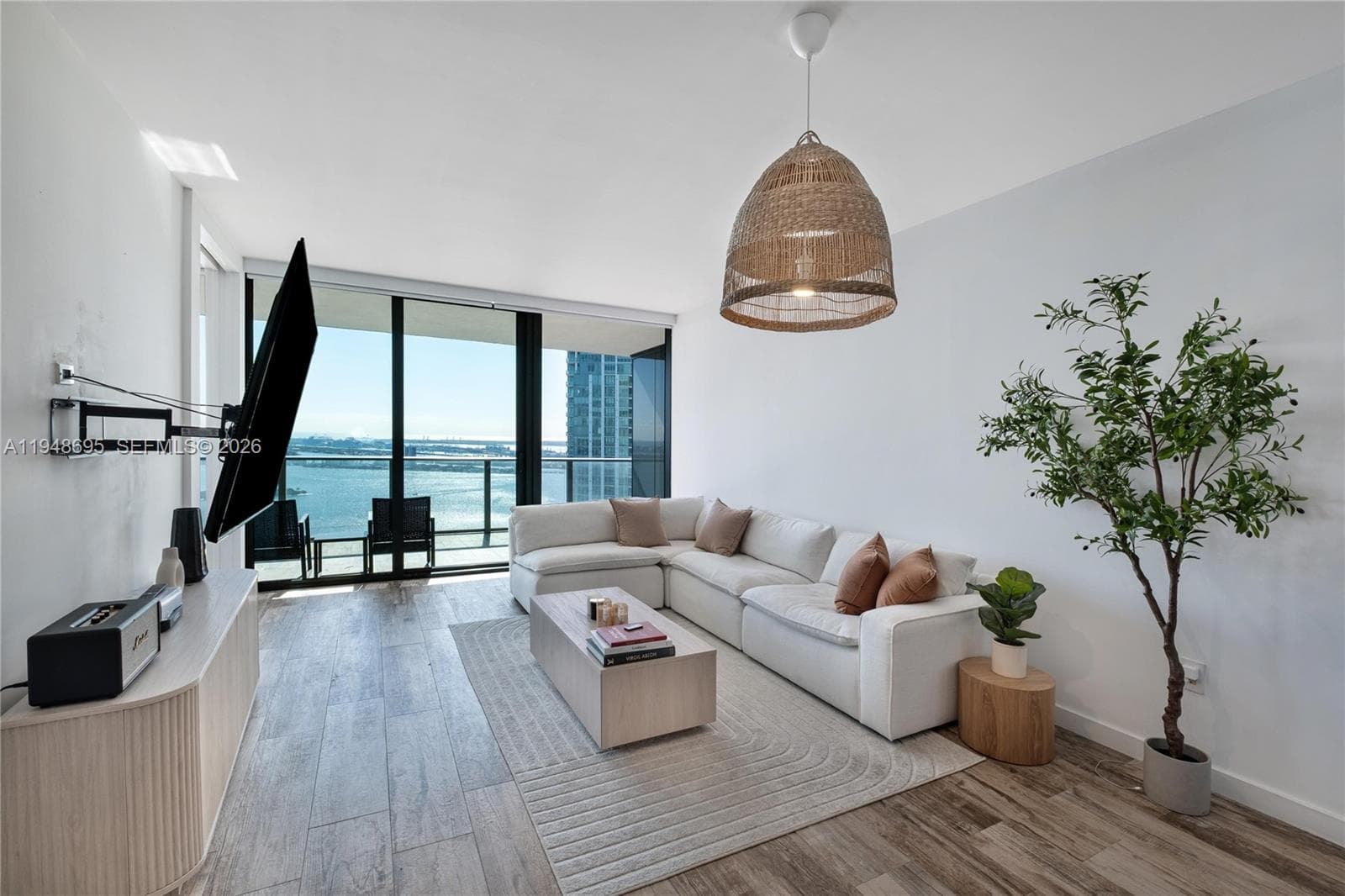 650 NE 32nd St # 4306, Miami FL 33137 photo 4