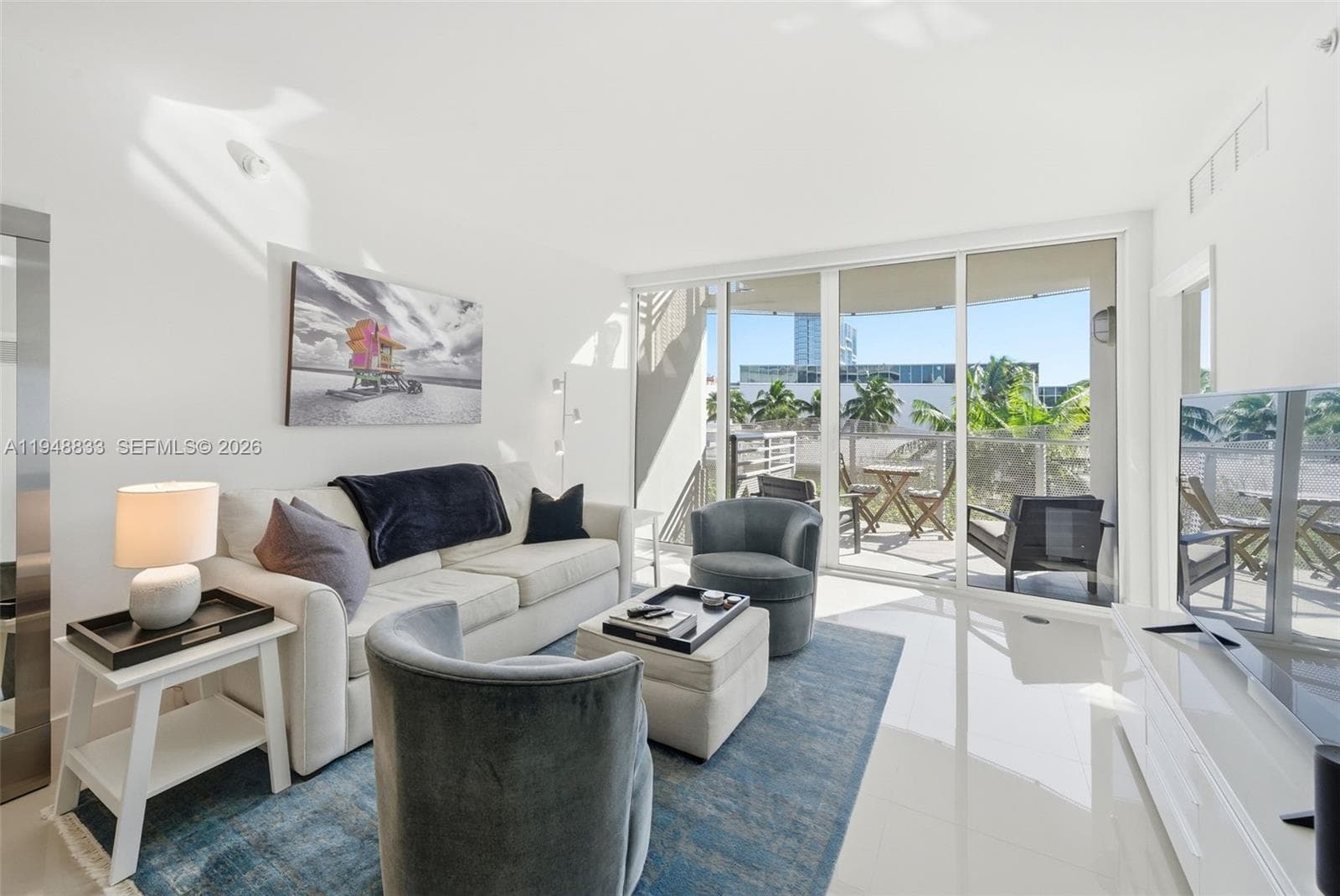 2155 Washington Ct # 303, Miami Beach FL 33139 photo 2