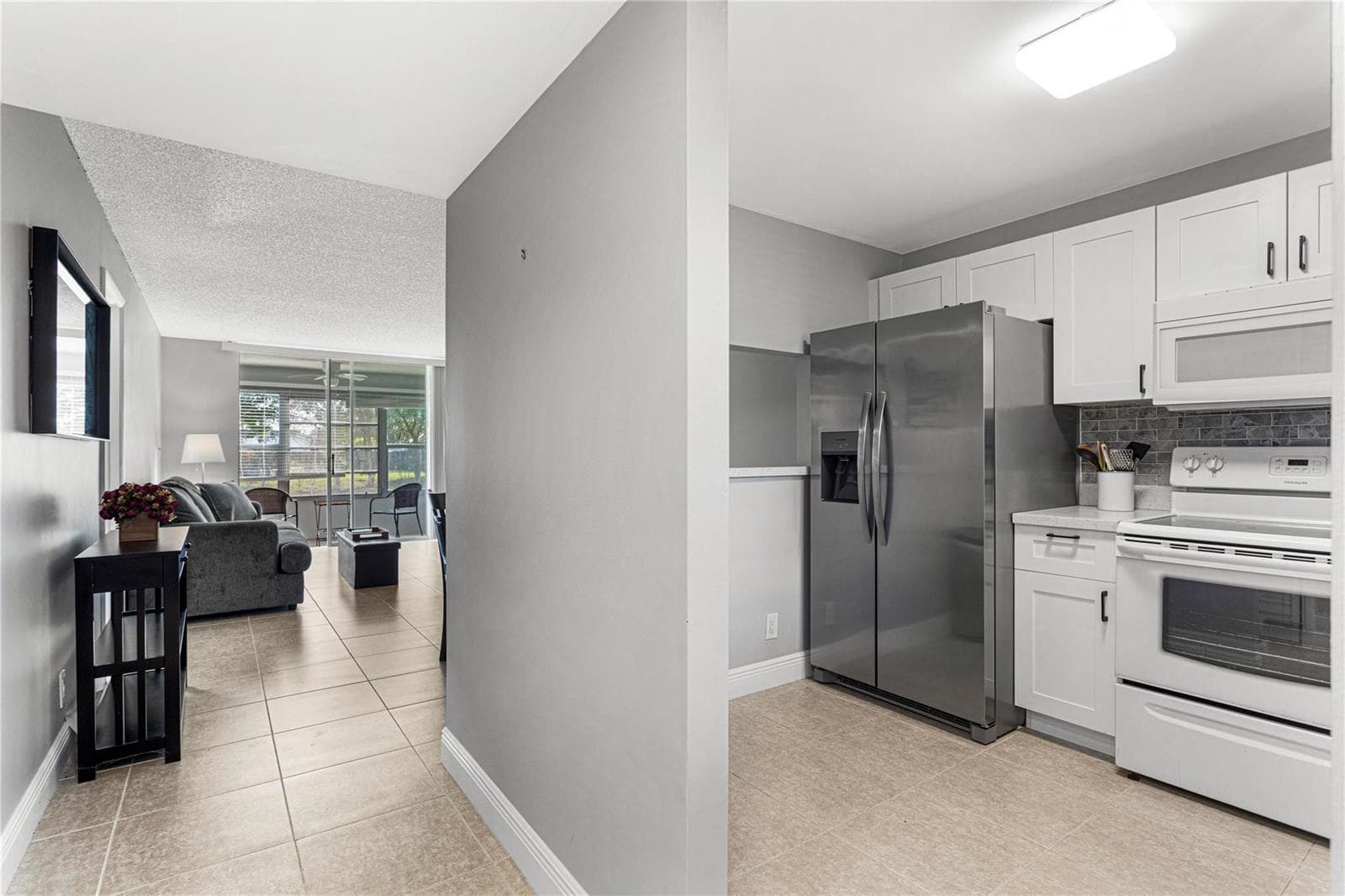 9700 Sunrise Lakes Boulevard # 101, Sunrise FL 33322 photo 3