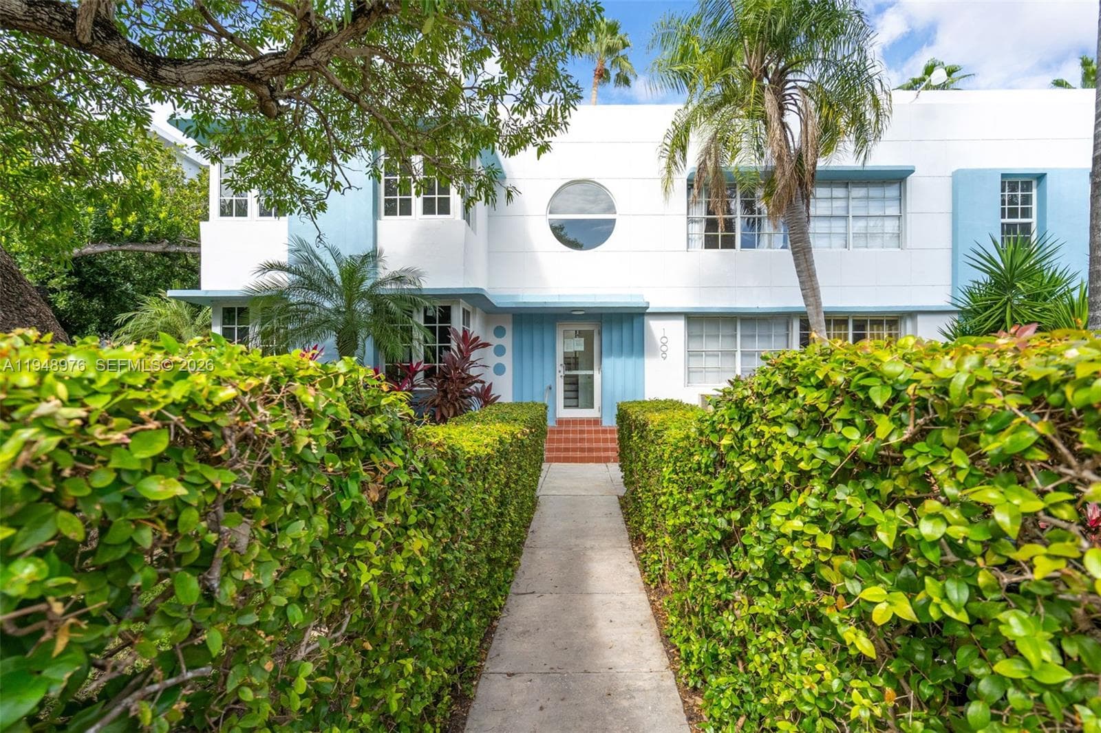 1009 Meridian Ave # 15, Miami Beach FL 33139 photo 2