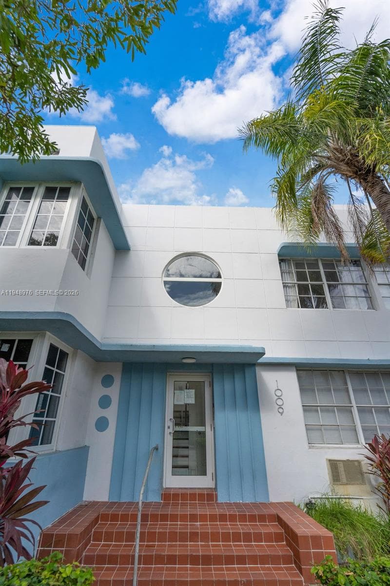 1009 Meridian Ave # 15, Miami Beach FL 33139 photo 3