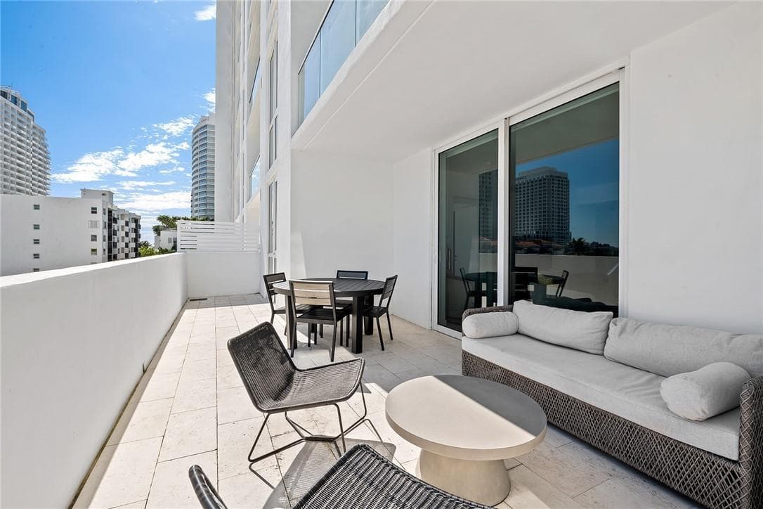 401 N Birch Road # 411, Fort Lauderdale, FL 33304 photo 2