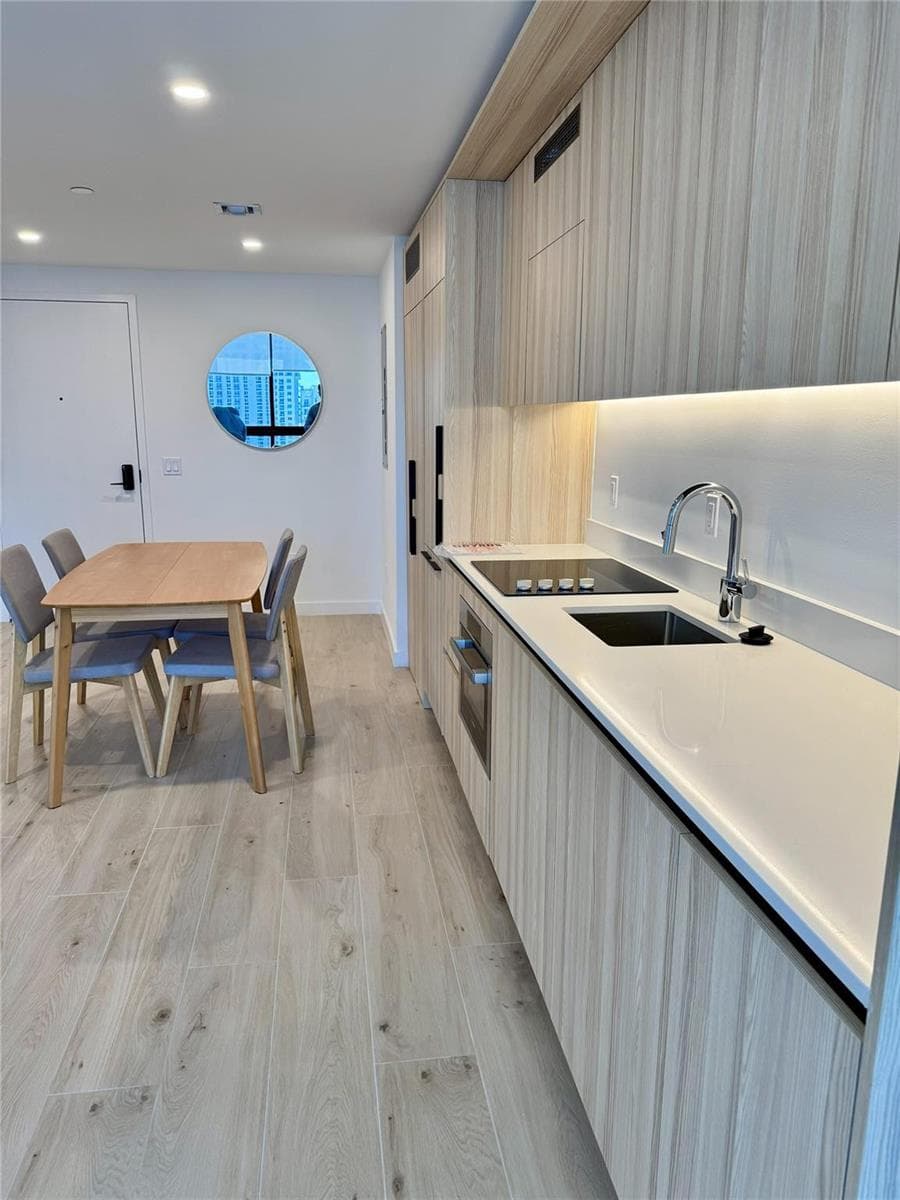 225 N Miami Avenue # 2507, Miami FL 33128 photo 4