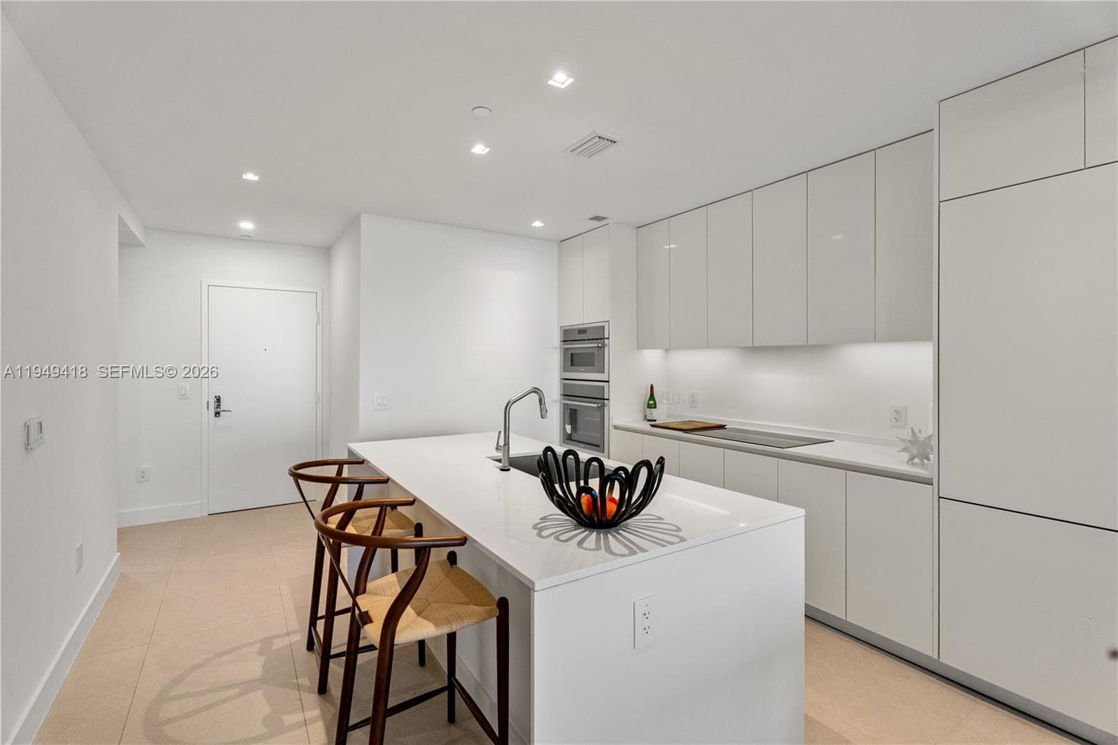 700 NE 24th St # 2602, Miami FL 33137 photo 3