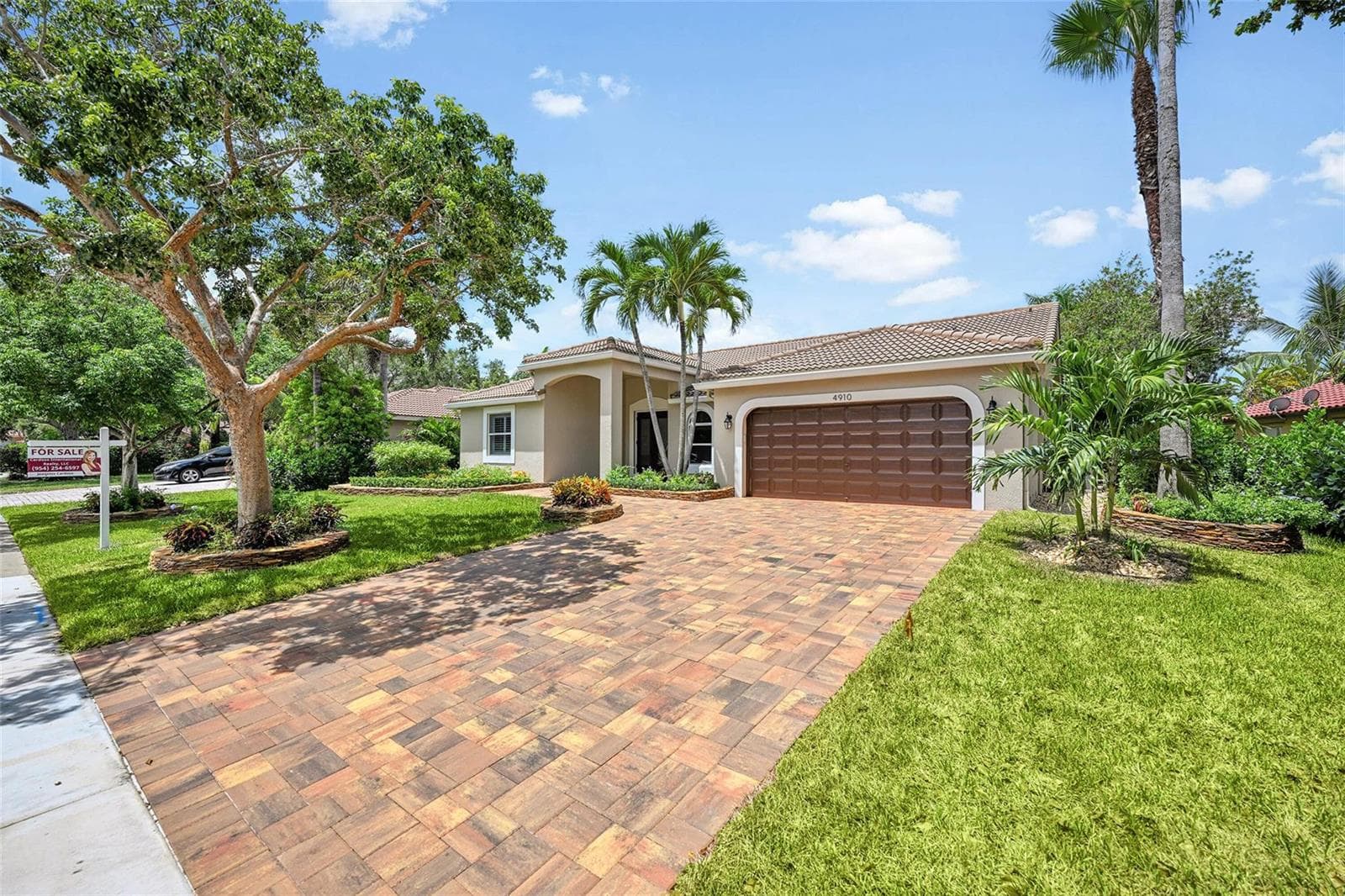 4910 NW 104th Avenue, Coral Springs FL 33076 photo 2
