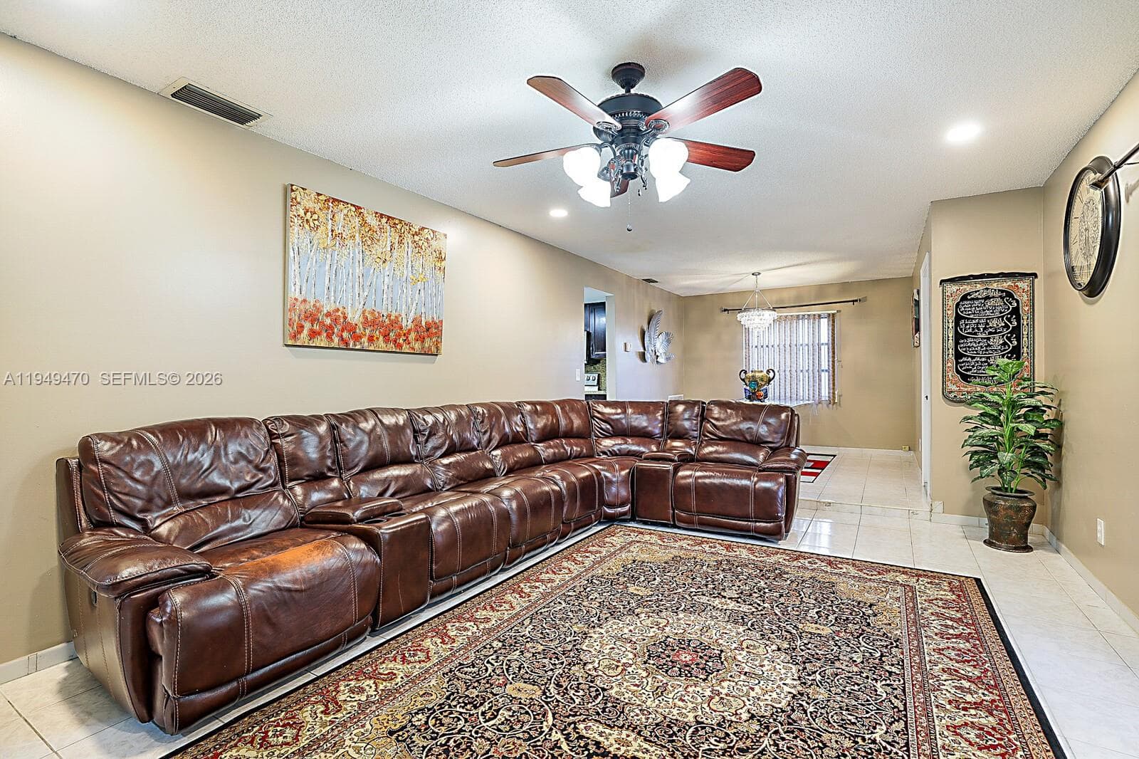 2210 NW 91st Ter, Pembroke Pines FL 33024 photo 4