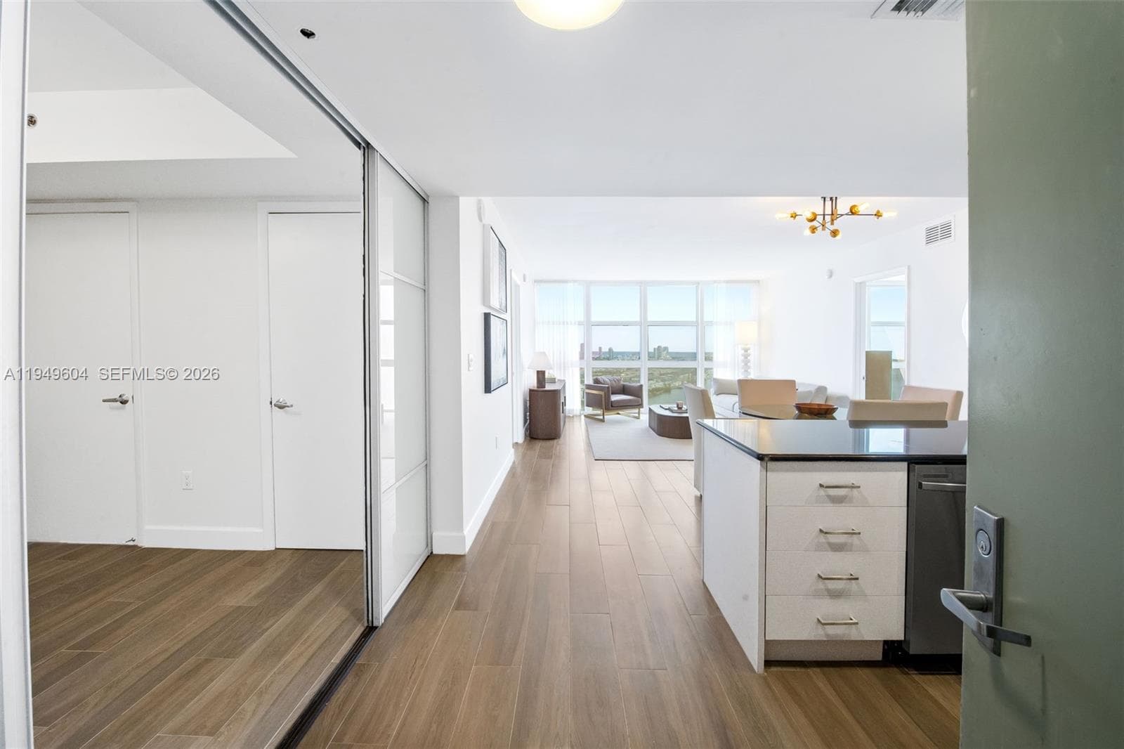 50 Biscayne Blvd # 3904, Miami FL 33132 photo 2