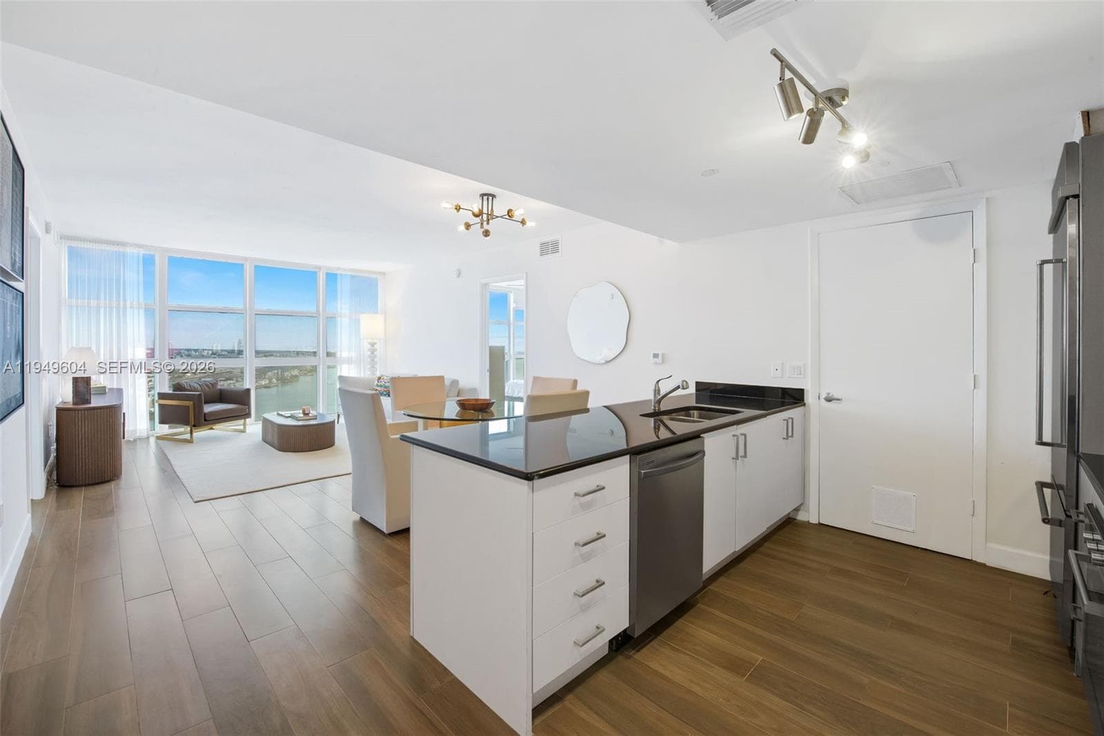 50 Biscayne Blvd # 3904, Miami FL 33132 photo 3