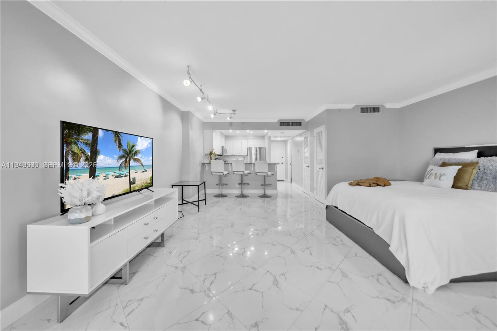 2501 S Ocean Dr # 503, Hollywood FL 33019 photo 2