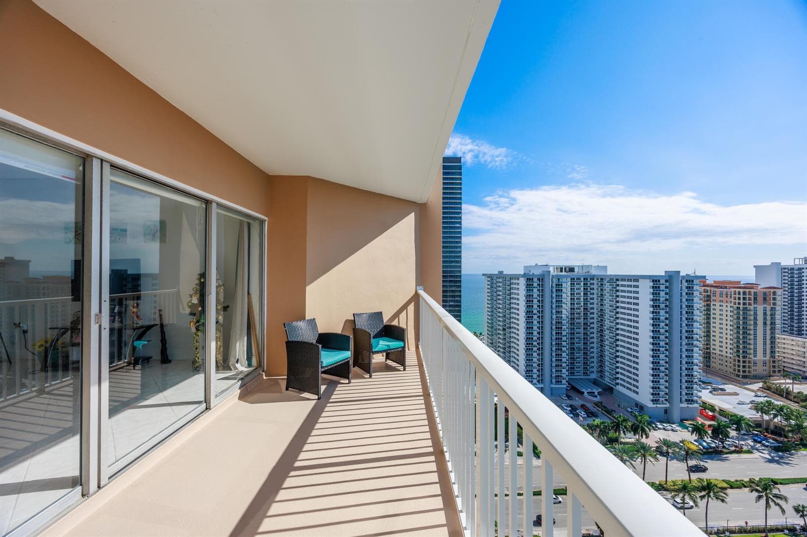 1985 S Ocean Drive, Hallandale Beach FL 33009 photo 2