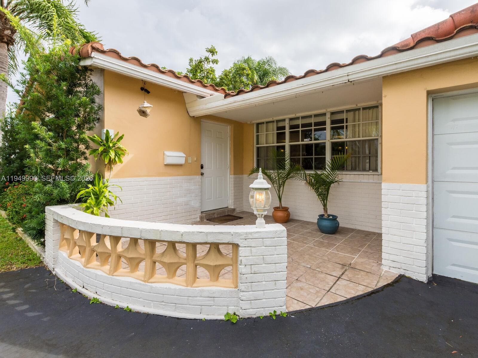 5524 Garfield St, Hollywood FL 33021 photo 4