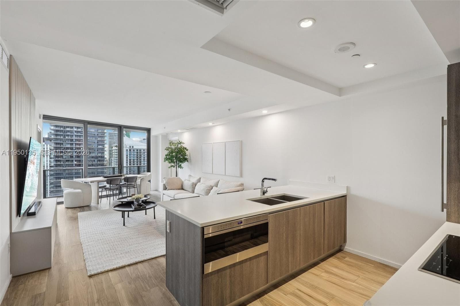 801 S Miami Ave # 3802, Miami FL 33130 photo 4