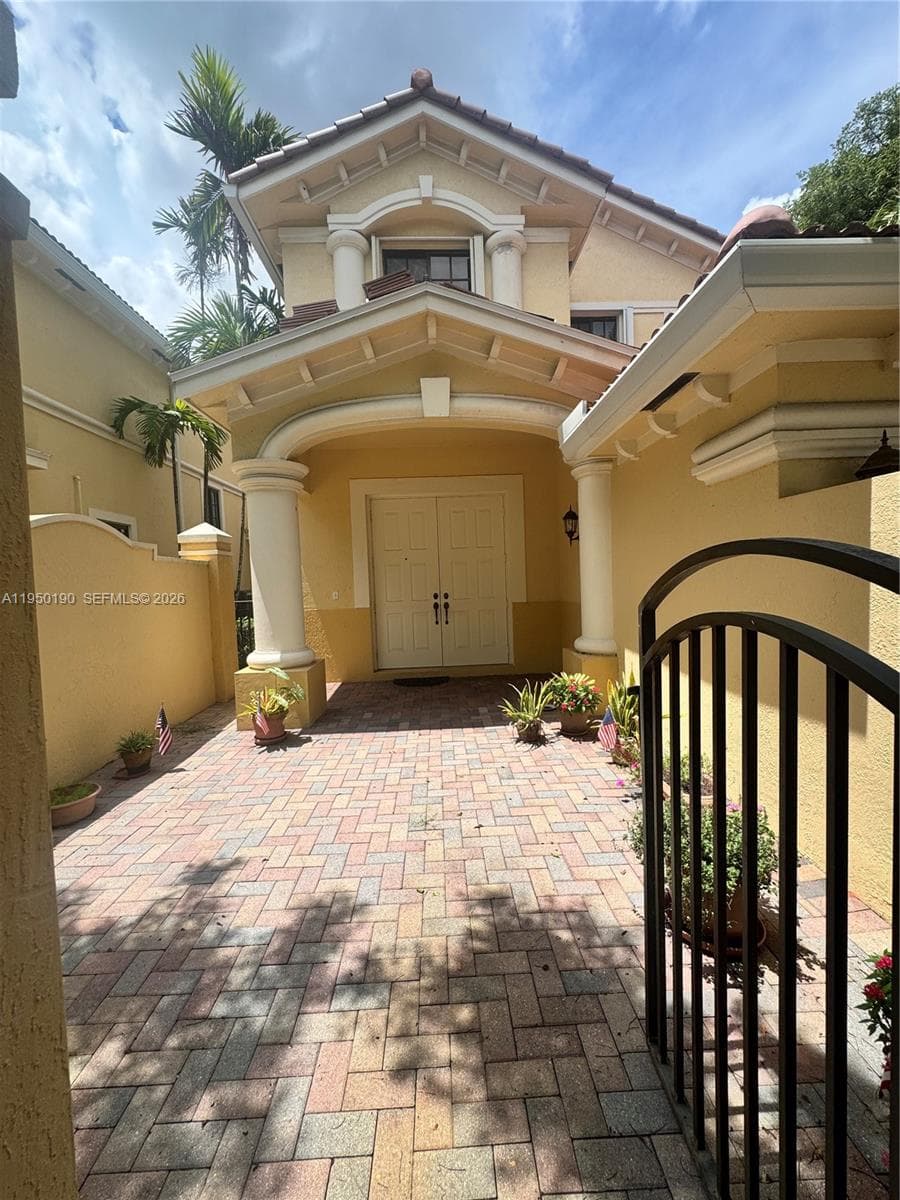 1659 Passion Vine Cir # 4, Weston FL 33326 photo 5