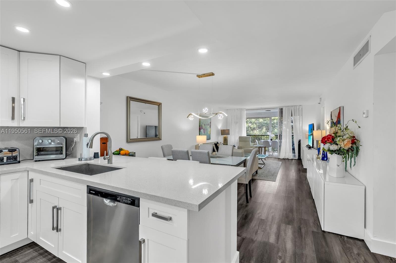 3910 Inverrary Blvd # B, Lauderhill FL 33319