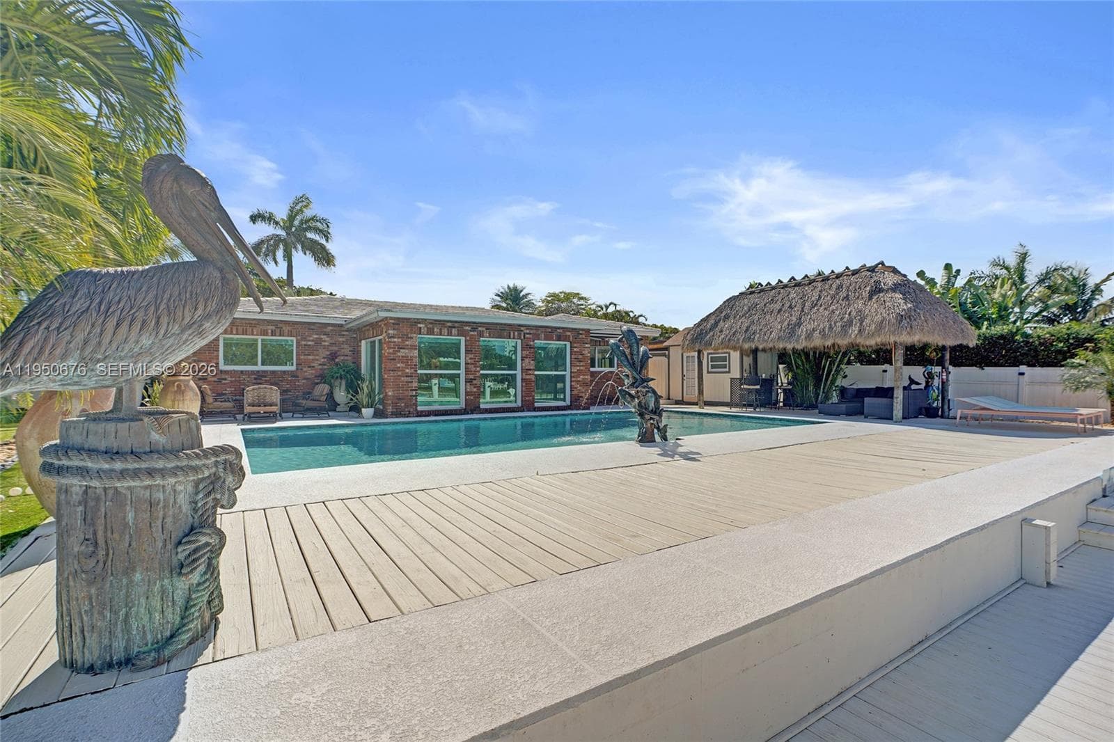 1995 N Hibiscus Dr, North Miami FL 33181 photo 5