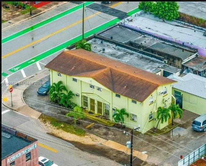 1500 NW 69th Ter, Miami, FL 33147 photo 2