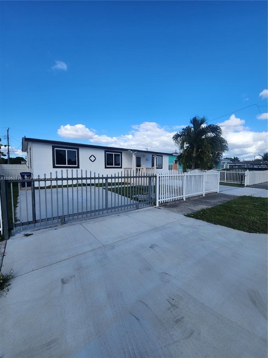 4221 NW 169th Ter, Miami Gardens FL 33055 photo 3