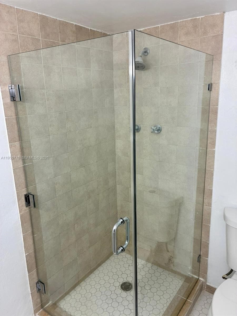 1450 NE 191st St # 205, Miami FL 33179 photo 4