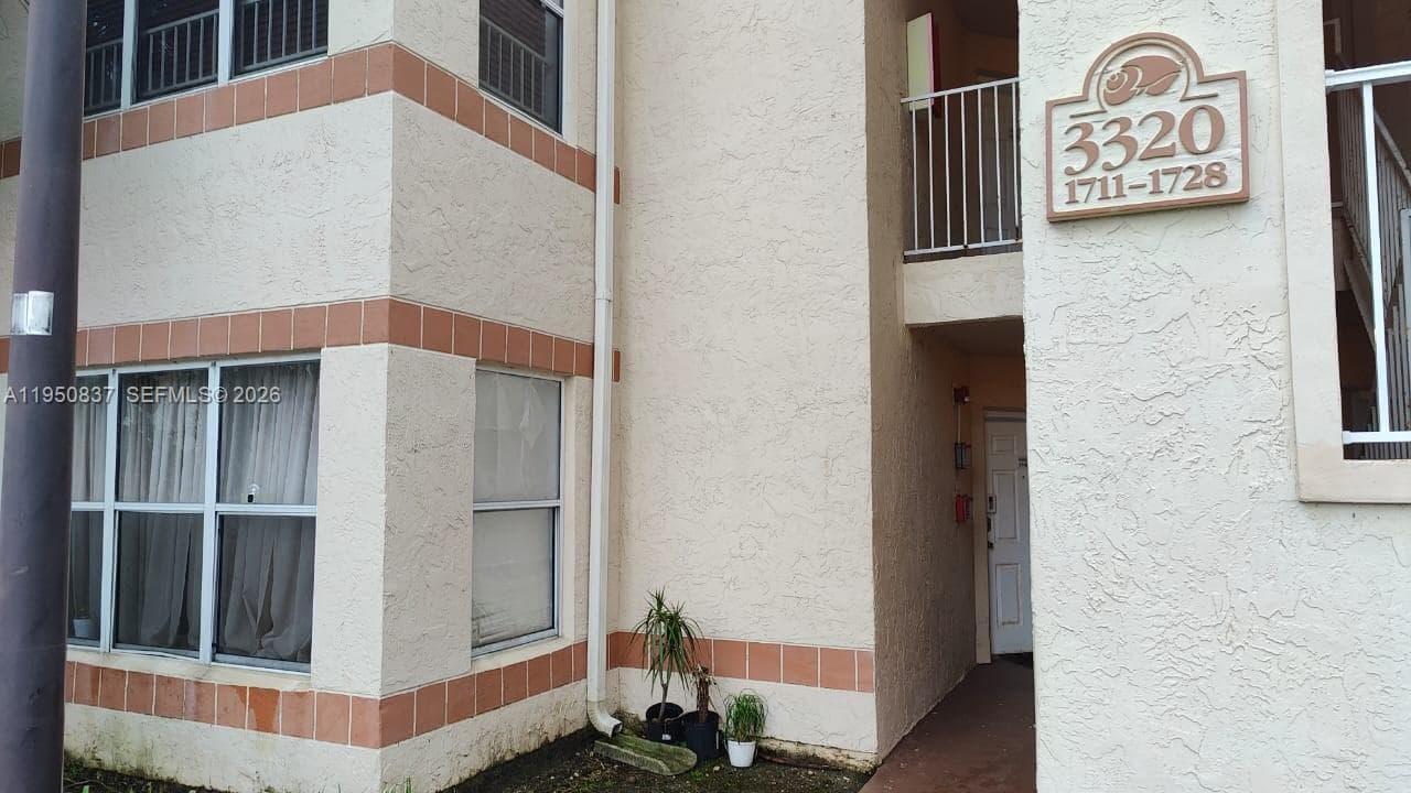 3320 N Pinewalk Dr N # 1715, Margate FL 33063