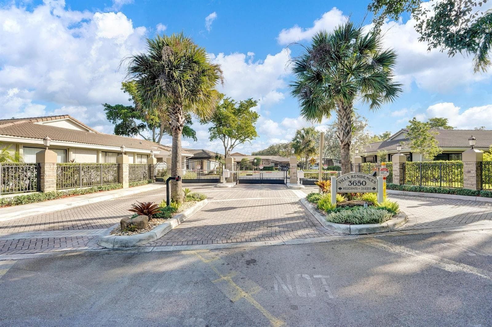 3650 N 36th Avenue # 51, Hollywood FL 33021 photo 2