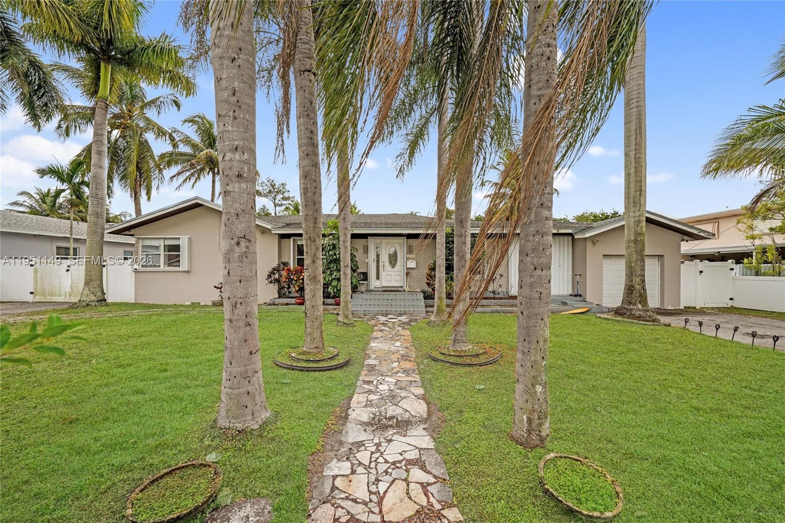 2534 Monroe St, Hollywood FL 33020