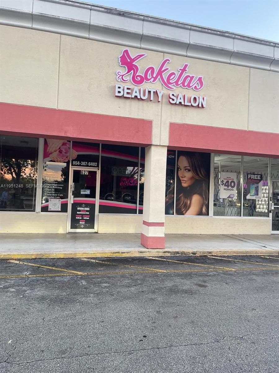 627 S State Road 7, Hollywood FL 33023
