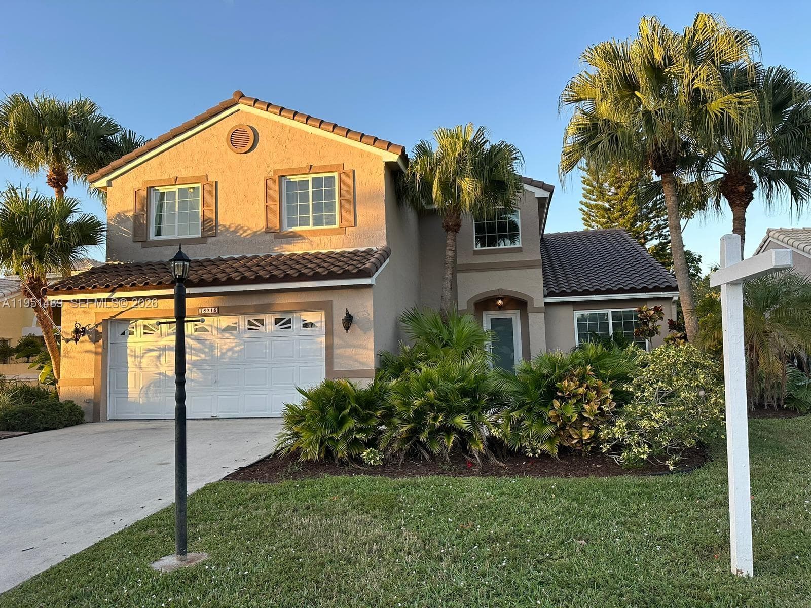 18715 NW 1st St, Pembroke Pines FL 33029